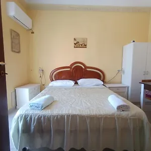 Alloggio in famiglia Dei Mille, Palermo